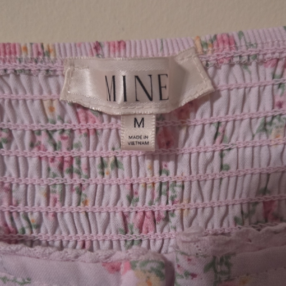 Mine Pink Floral Smocked Top - Picture 2 of 4